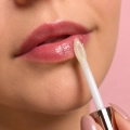 Lips2love transparentny in use.png